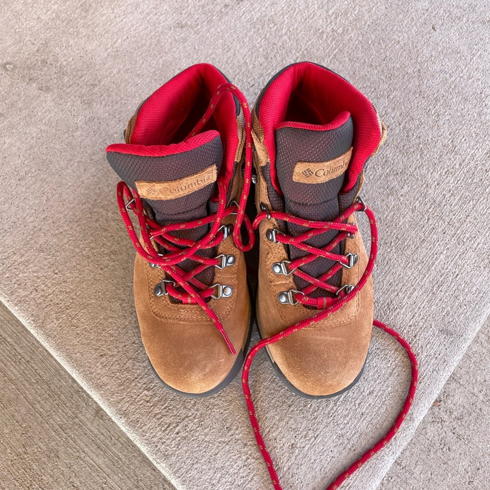 Columbia Hiking Boots - Picture 6 of 9